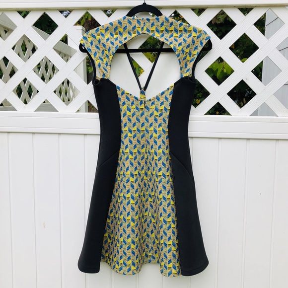 YIGAL AZROUEL**Neoprene Gorgeous Dress US Sm. - Picture 4 of 8